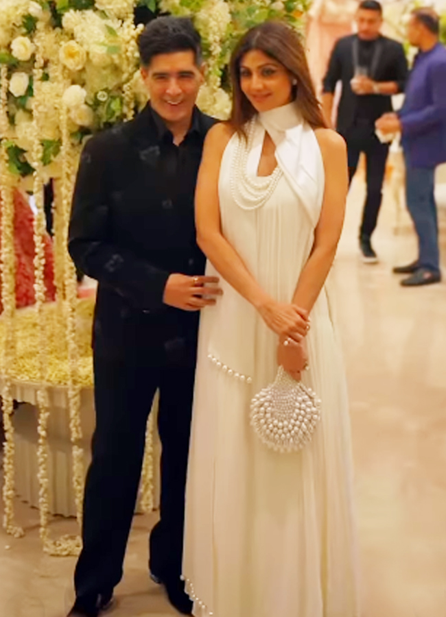 Manish_20Malhotra4.jpg 5