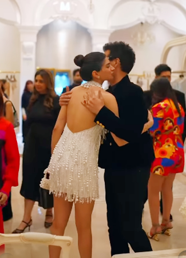Manish_20Malhotra8.jpg 9