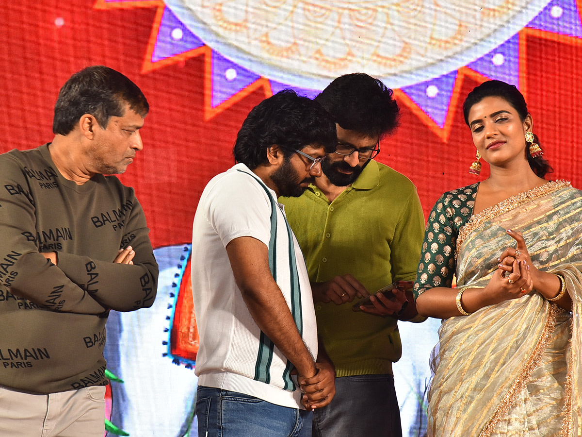 Sankranthiki_20Vasthunam_20Movie_20Grand_20Trailer_20Launch_20At_20Nizamabad_20Photos__20_2818_29.jpg 18