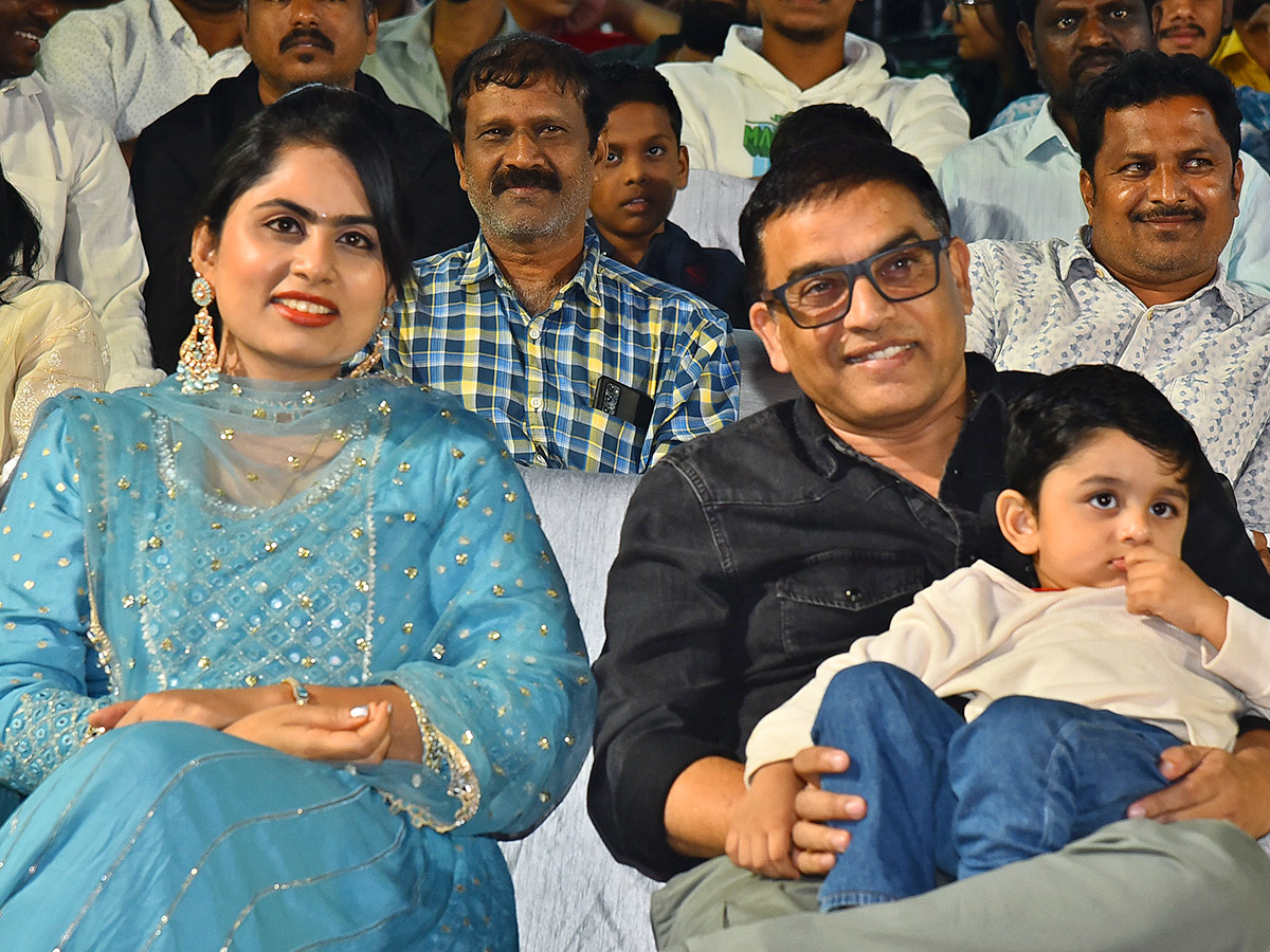 Sankranthiki_20Vasthunam_20Movie_20Grand_20Trailer_20Launch_20At_20Nizamabad_20Photos__20_2844_29.jpg 44