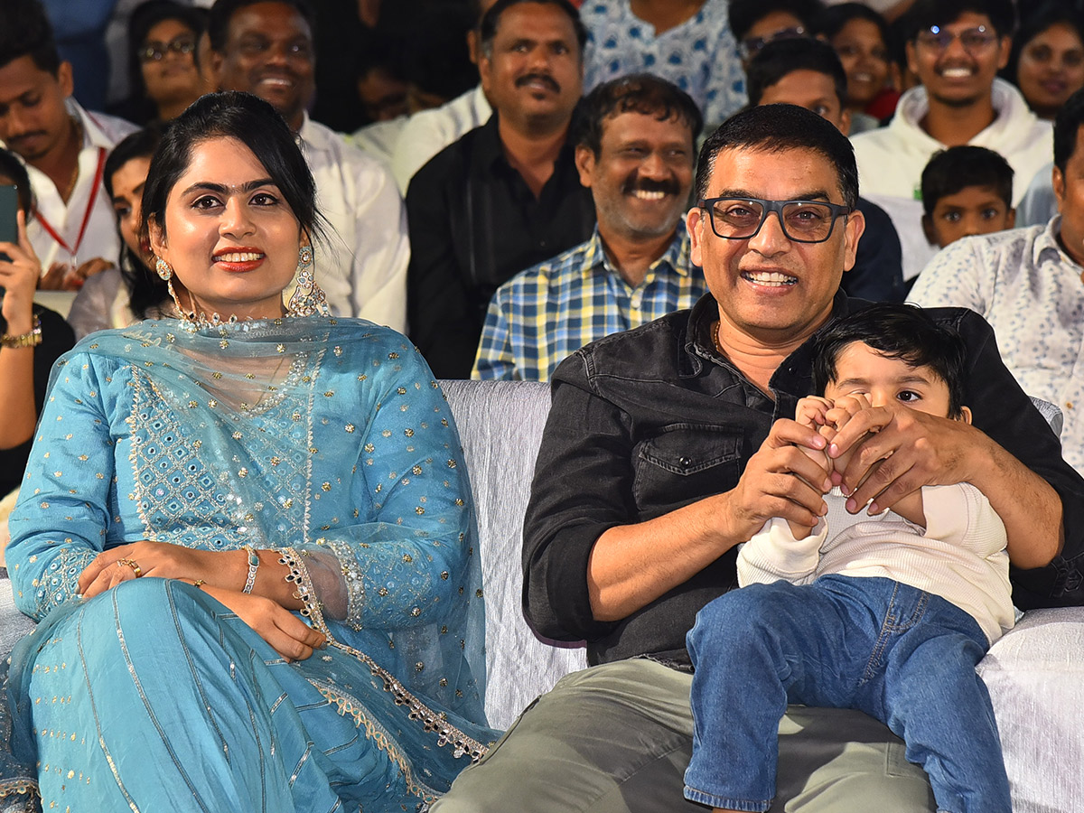 Sankranthiki_20Vasthunam_20Movie_20Grand_20Trailer_20Launch_20At_20Nizamabad_20Photos__20_2851_29.jpg 51