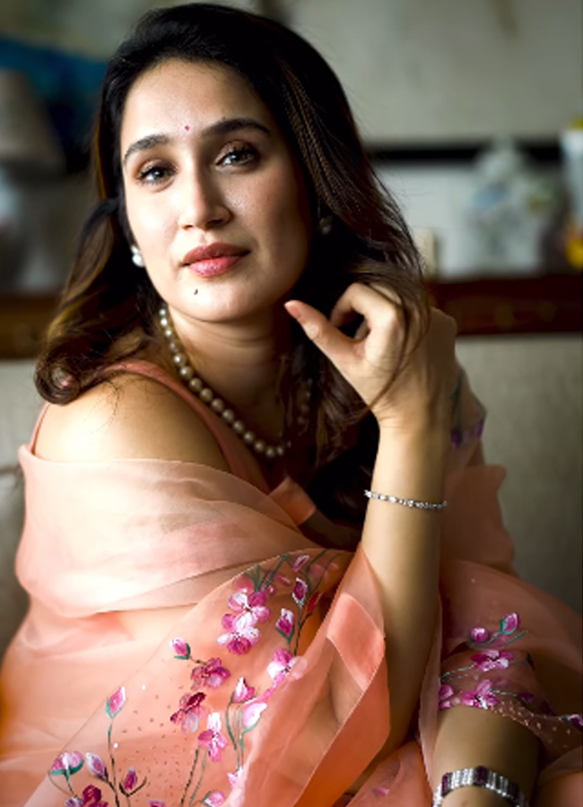 Sagarika_20gatte7.jpg 8