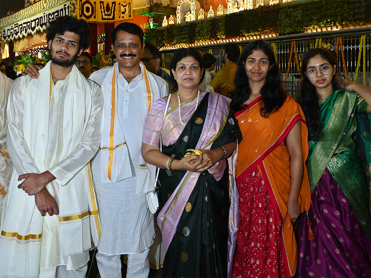 vaikunta_20ekadasi_20celebrations_20at_20tirumala_23.jpg 22