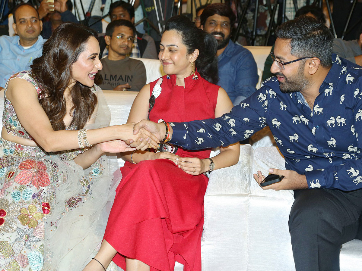 Hero_20Nandamuri_20Balakrishna_20Daaku_20Maharaaj_20Pre-release_20Event_20Photos_20_2812_29.jpg 13