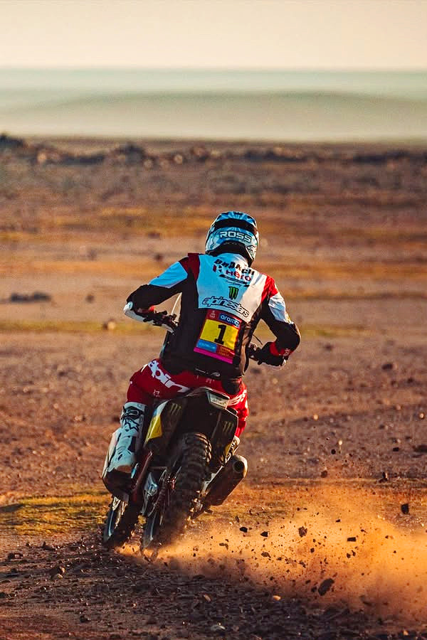 2025_20Desert_20motorcycles_20Racers_20Photos_20_2816_29.jpg 17
