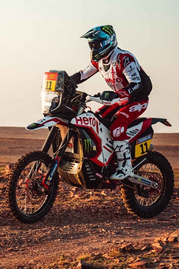 2025_20Desert_20motorcycles_20Racers_20Photos_20_2817_29.jpg 18