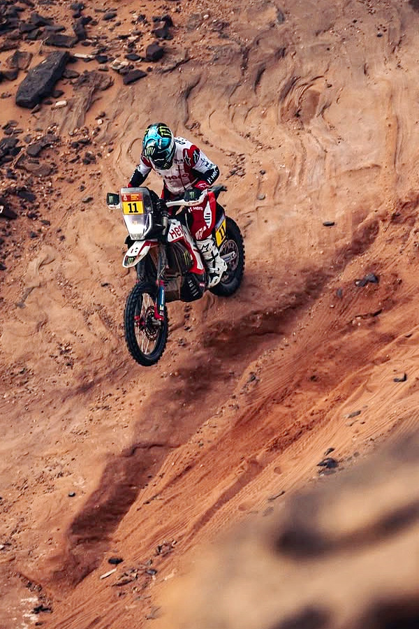 2025_20Desert_20motorcycles_20Racers_20Photos_20_285_29.jpg 6