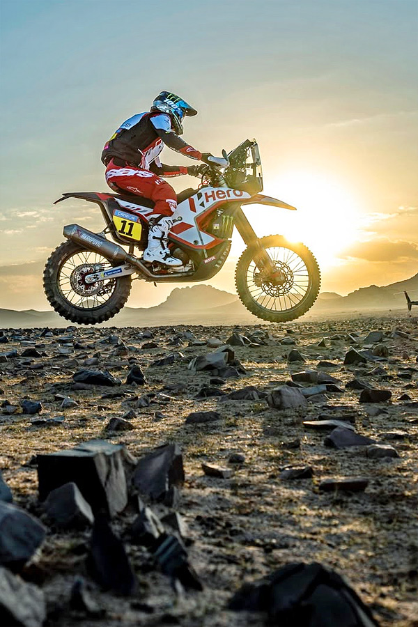 2025_20Desert_20motorcycles_20Racers_20Photos_20_286_29.jpg 7
