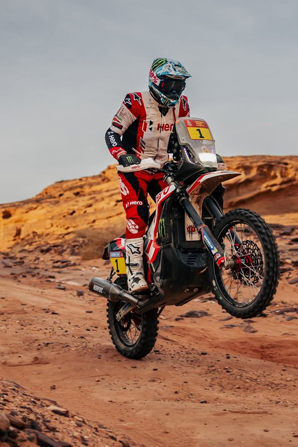 2025_20Desert_20motorcycles_20Racers_20Photos_20_288_29.jpg 9