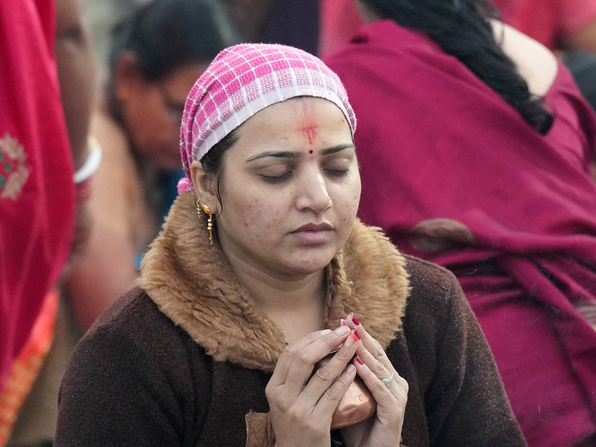 Maha_20Kumbh_202025_20Begins_20in_20Prayagraj_20with_20Grand_20First_20Snan_20Photos_20_287_29.jpg 7