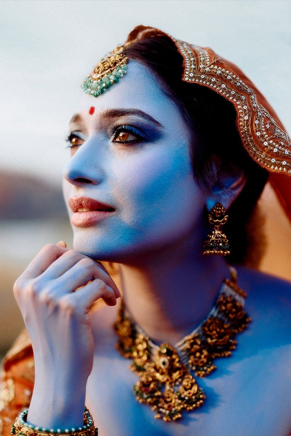Tamannaah_20Bhatia_20Looked_20Beautiful_20Beyond_20Imagination_20In_20Regal_20Red_20Photos_20_284_29.jpg 5