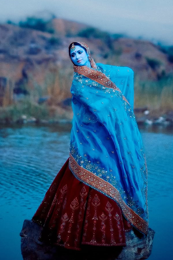 Tamannaah_20Bhatia_20Looked_20Beautiful_20Beyond_20Imagination_20In_20Regal_20Red_20Photos_20_288_29.jpg 9