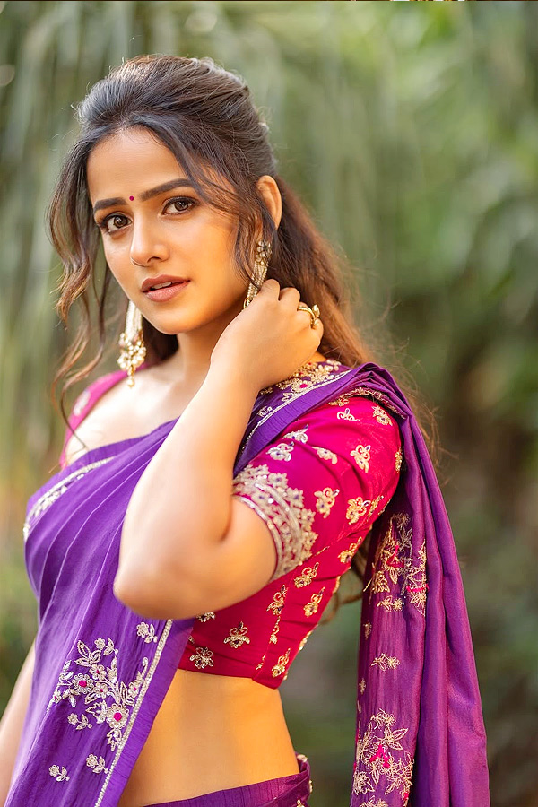 Tollywood_20Heroines_20Post_20Wishes_20on_20social_20Media_20Photos_20_2810_29.jpg 5