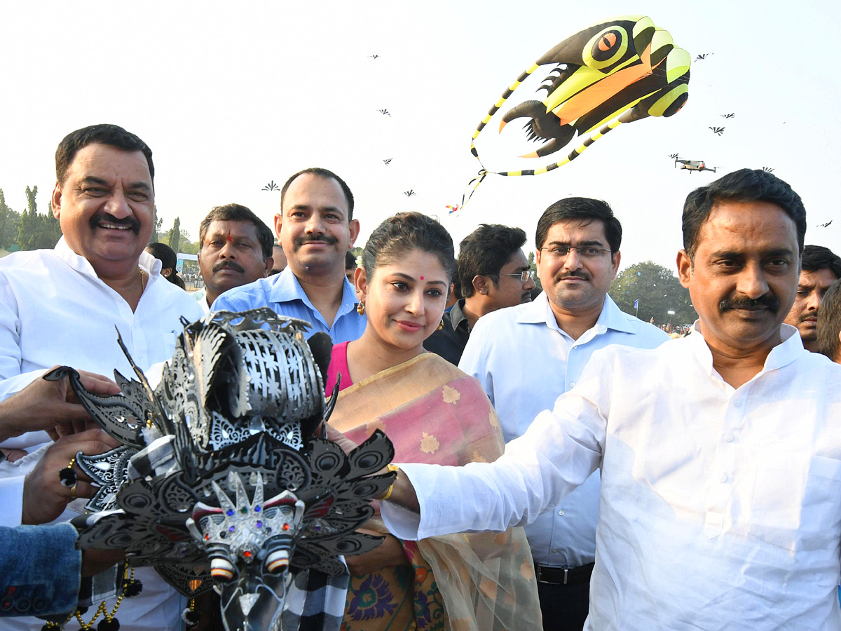 _20International_20Kites_20Festival_20Parade_20Grounds_20In_20Hyderabad_20_289_29.jpg 9