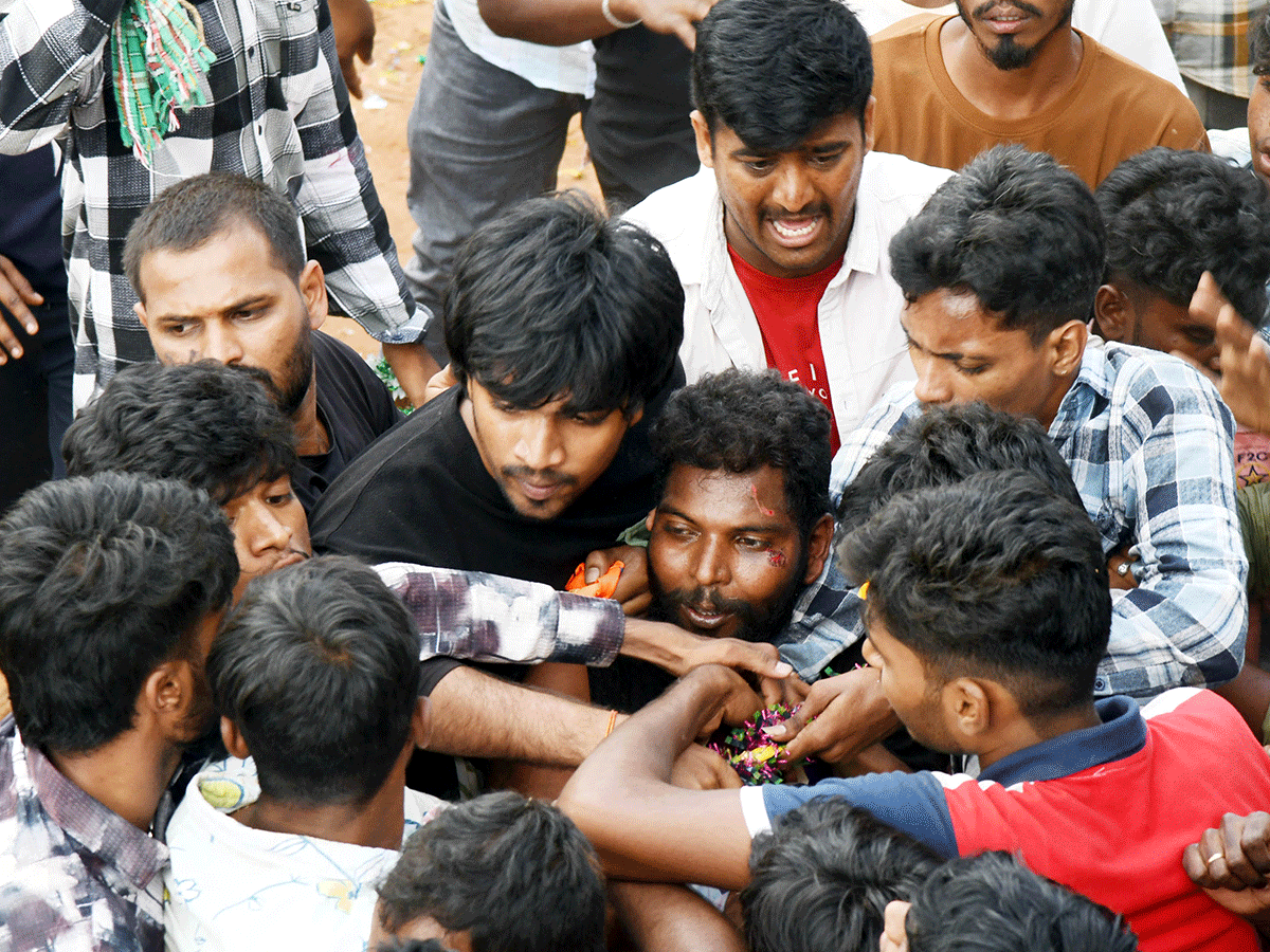 Jallikattu_20Celebrations_20In_20Tirupati_20District_20_289_29.png 5