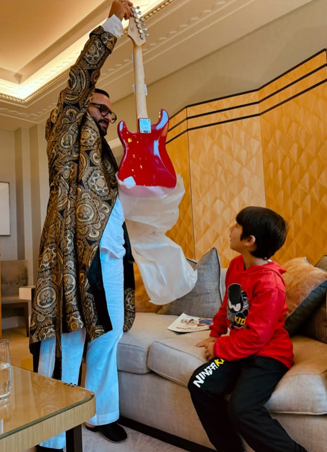 Saif_20Ali_20khan9_0.jpg 10