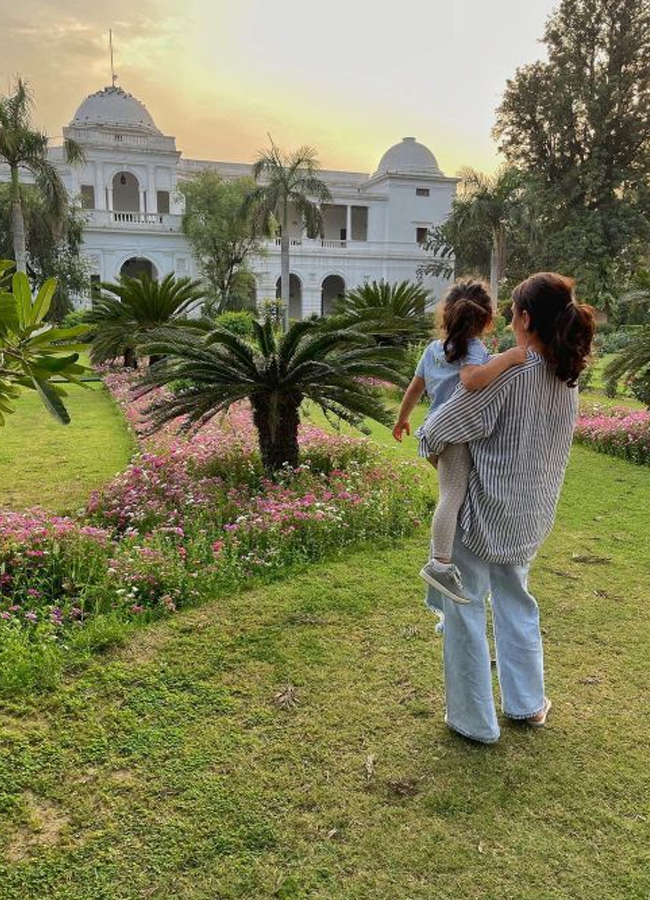 Saif_20ali_20khan_20assets14.jpg 15