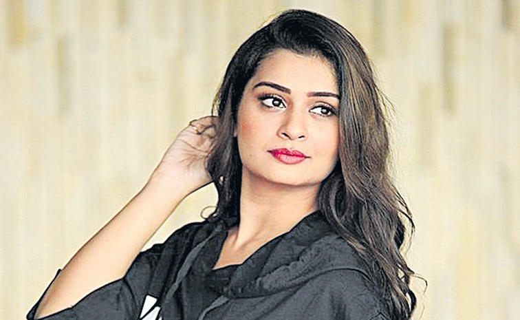 1payal.jpg