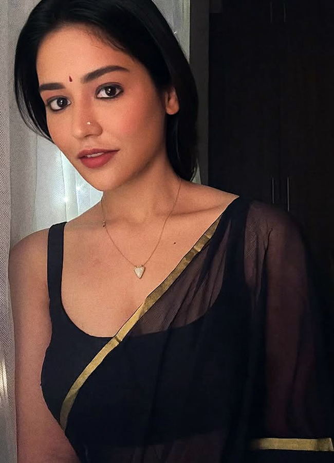 Priyanka_20jawalkar5.jpg 6