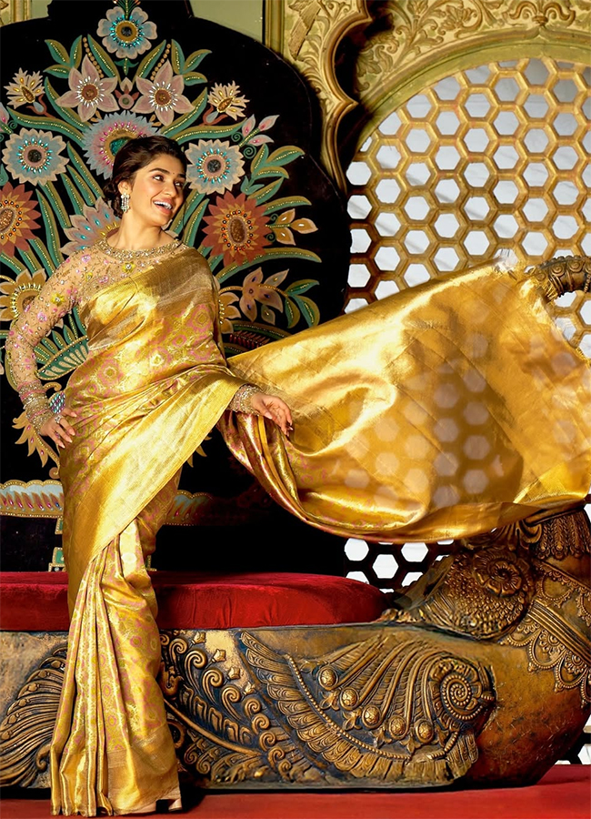 Actress_20Krithi_20Shetty_20Beautiful_20Pics__20_2818_29.jpg 18