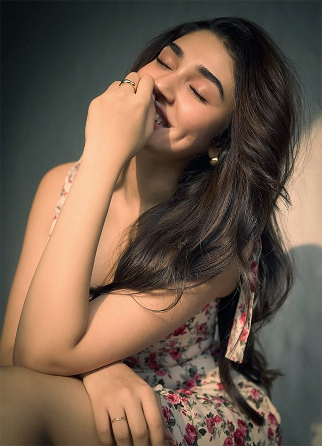 Actress_20Krithi_20Shetty_20Beautiful_20Pics__20_282_29.jpg 2