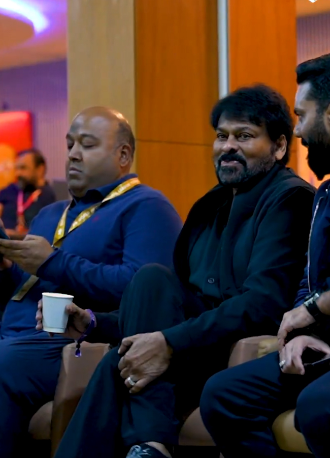 Chiru_20at_20dubai4.jpg 5