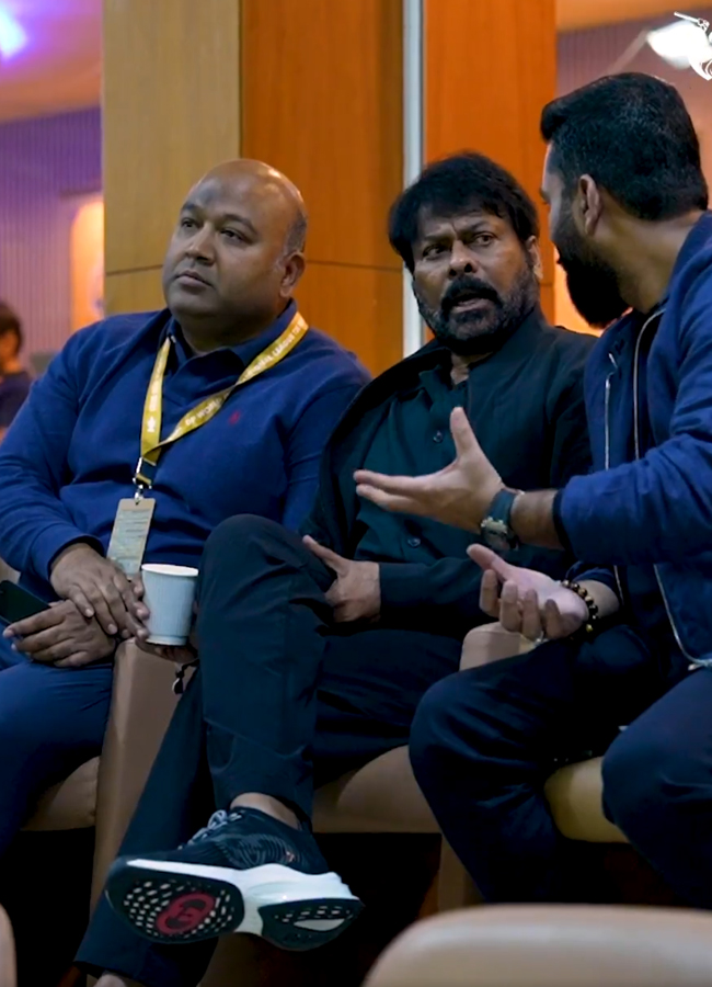 Chiru_20at_20dubai7.jpg 8