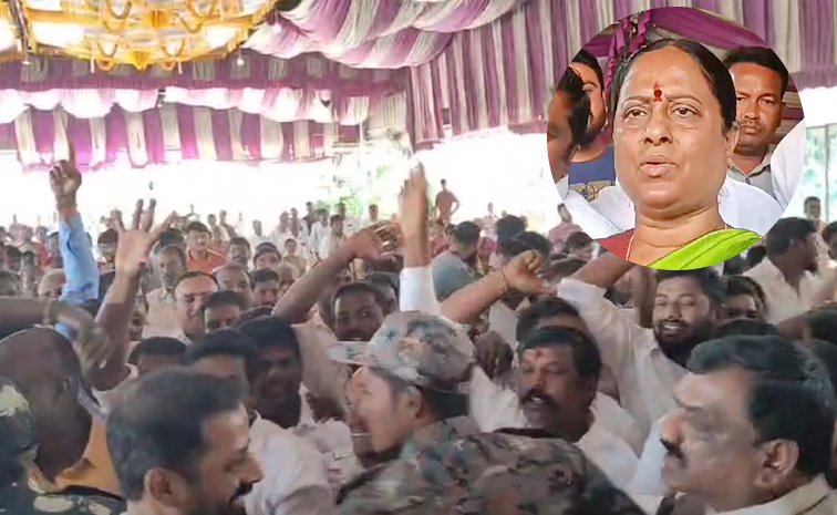 Konda-Surekha-Visit.jpg
