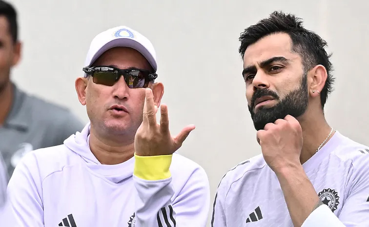 agarkar22.jpg