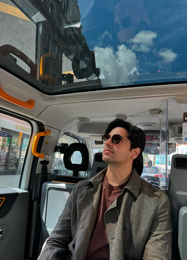 Kiara_20Advani_20vacation_20with_20Siddarth1.jpg 2