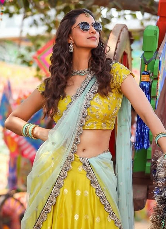 Meenakshi_20choudary2.jpg 3
