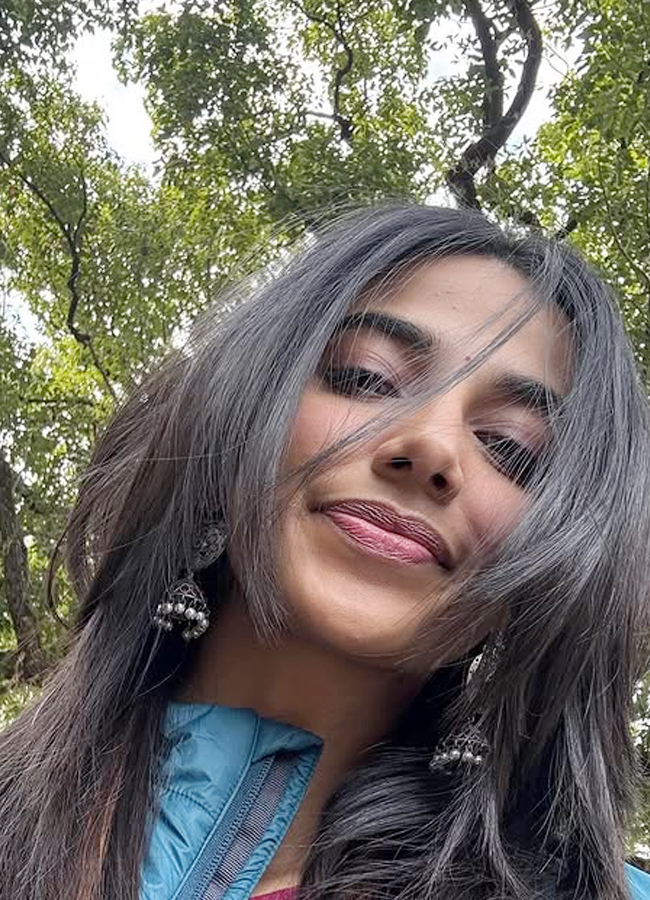 Meenakshi_20choudary7.jpg 8