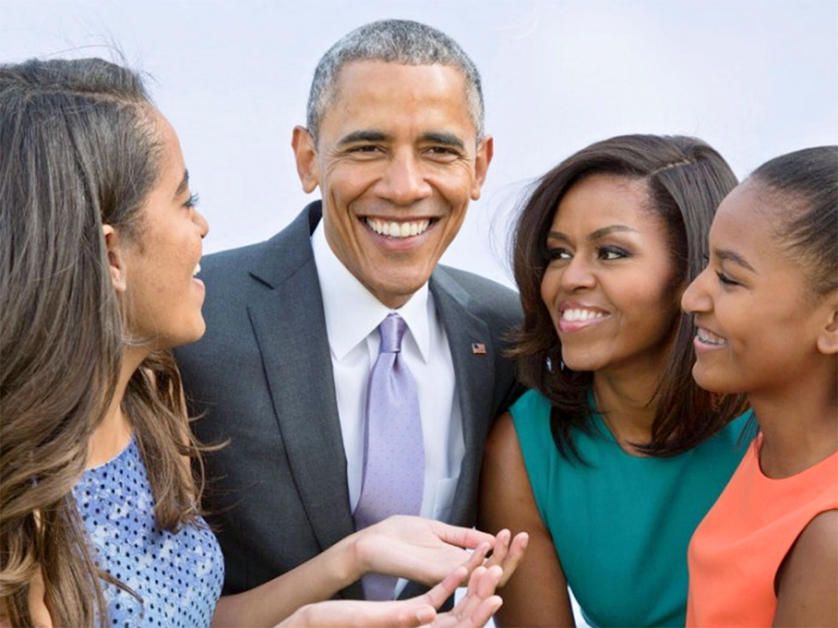 The_20Sweetest_20Photos_20of_20Barack_20and_20Michelle_20Obama_20Check_20Here__20_2815_29.jpg 15
