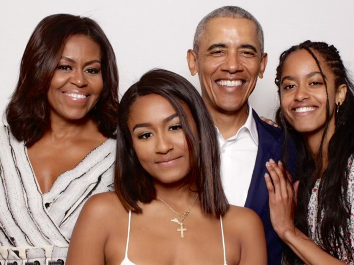 The_20Sweetest_20Photos_20of_20Barack_20and_20Michelle_20Obama_20Check_20Here__20_289_29.jpg 9