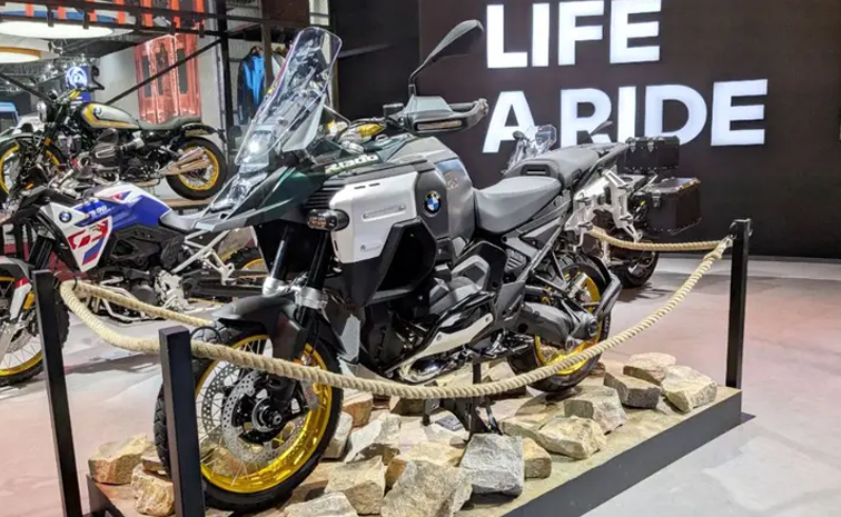 bmw-r-1300-gsa.jpg