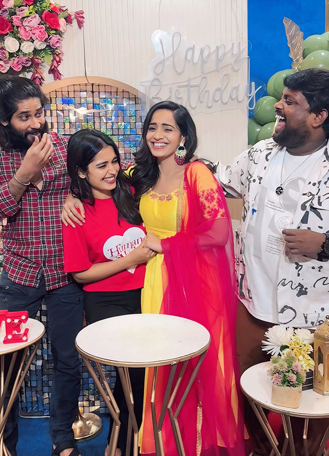 Bigg_20Boss_20Friends_20Celebrate_20Shobha_20Shetty_20Birthday_20Photo_20Gallery_20_281_29.png 2