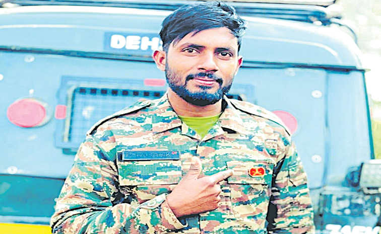 20PTP162KARTHIK.jpg