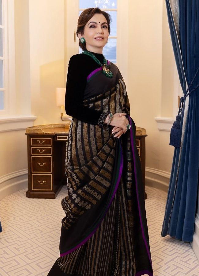 Nitha_20Ambani2.jpg 3