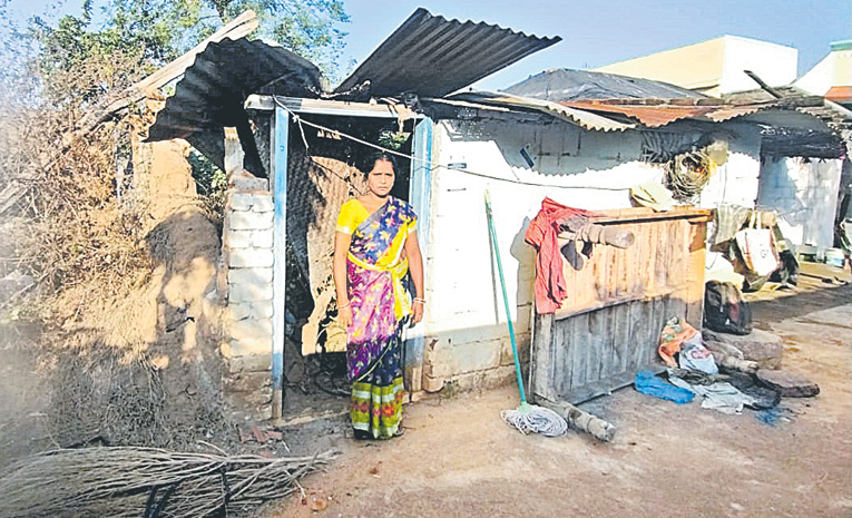 Telangana-Indiramma-Illu.jpg