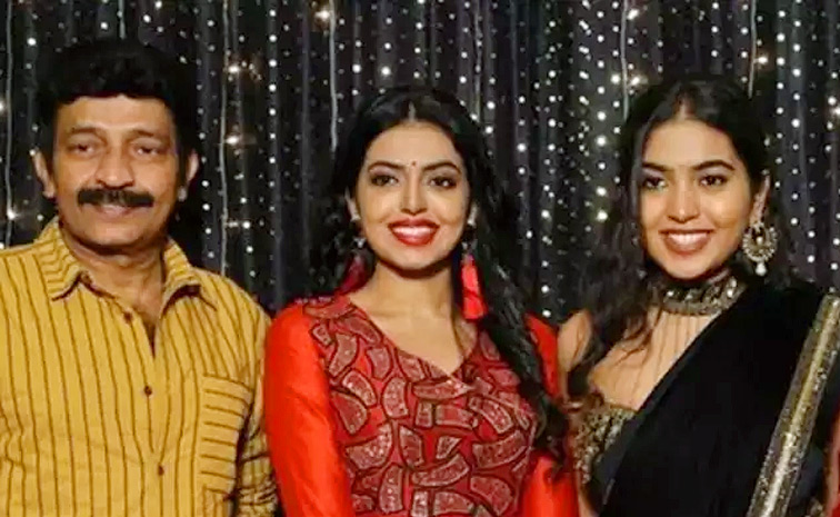 Telugu_20actors_20and_20their_20beautiful_20daughters_20Photos_20_2811_29.jpg 9