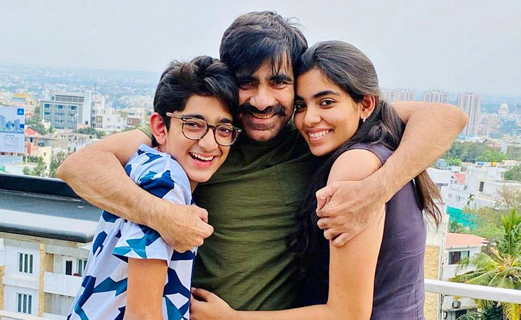 Telugu_20actors_20and_20their_20beautiful_20daughters_20Photos_20_2813_29.jpg 6