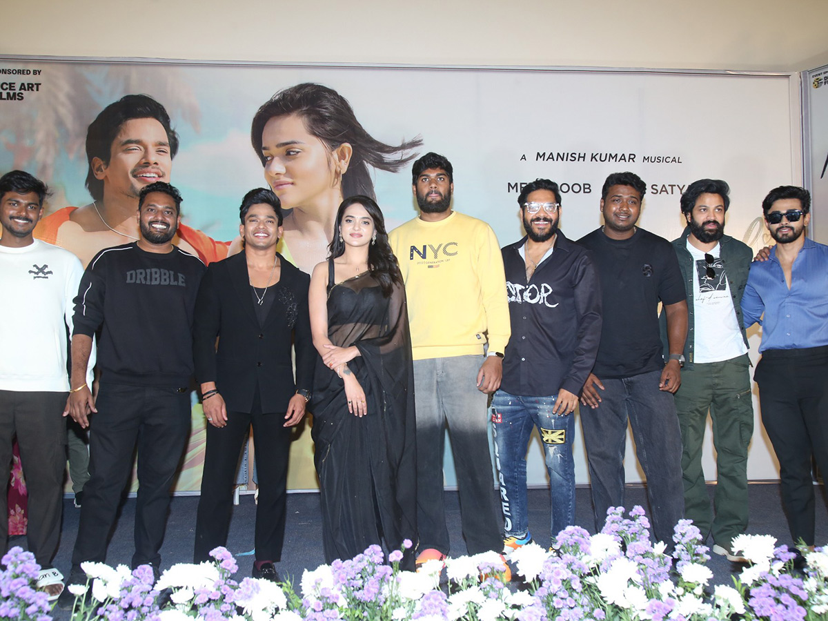 Mehaboob_20Dil_20Se_20And_20Sri_20Satya_20Nuvve_20Kavali_20Song_20Launch__20_281_29.jpg 1