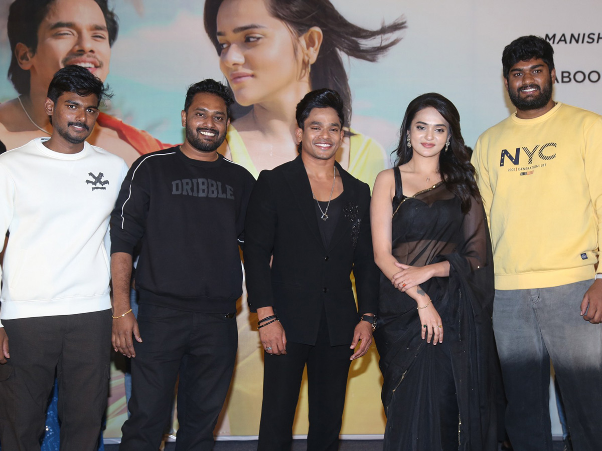 Mehaboob_20Dil_20Se_20And_20Sri_20Satya_20Nuvve_20Kavali_20Song_20Launch__20_287_29.jpg 7