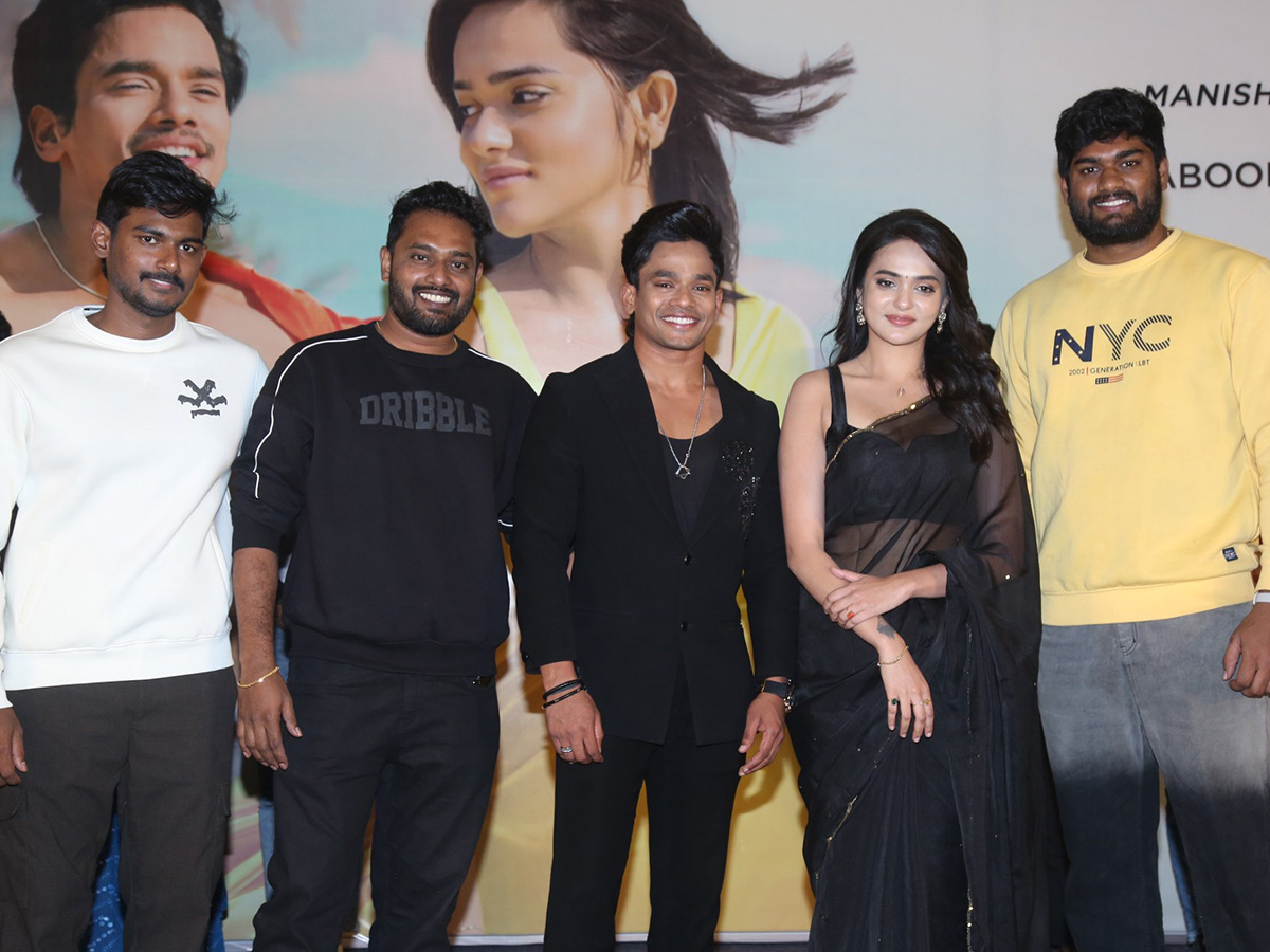Mehaboob_20Dil_20Se_20And_20Sri_20Satya_20Nuvve_20Kavali_20Song_20Launch__20_288_29.jpg 8