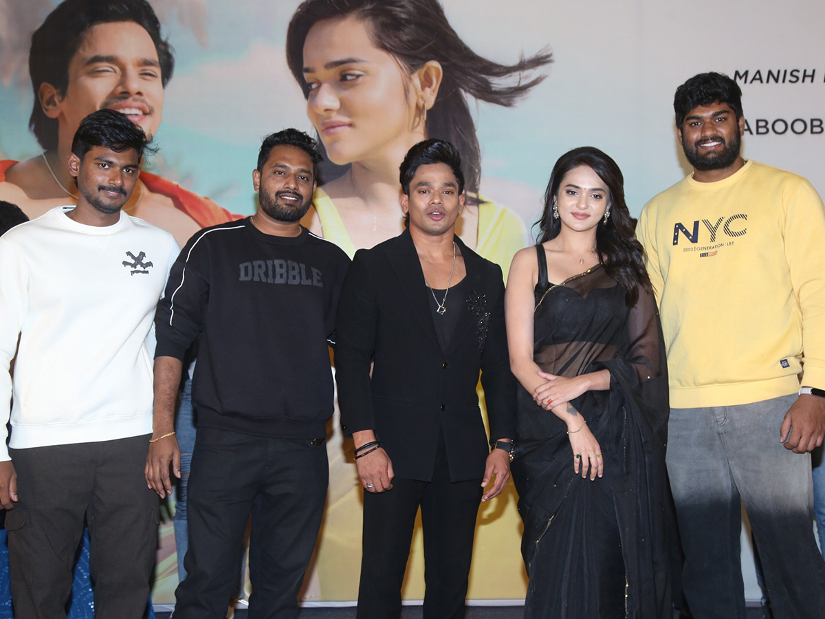 Mehaboob_20Dil_20Se_20And_20Sri_20Satya_20Nuvve_20Kavali_20Song_20Launch__20_289_29.jpg 9