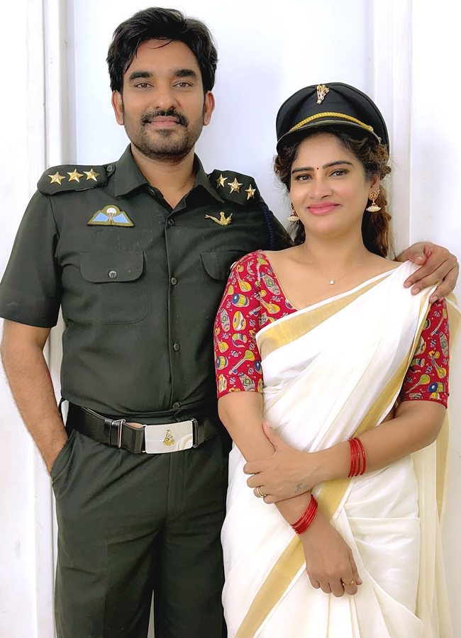 Anjali_20mogalirekulu9.jpg 10
