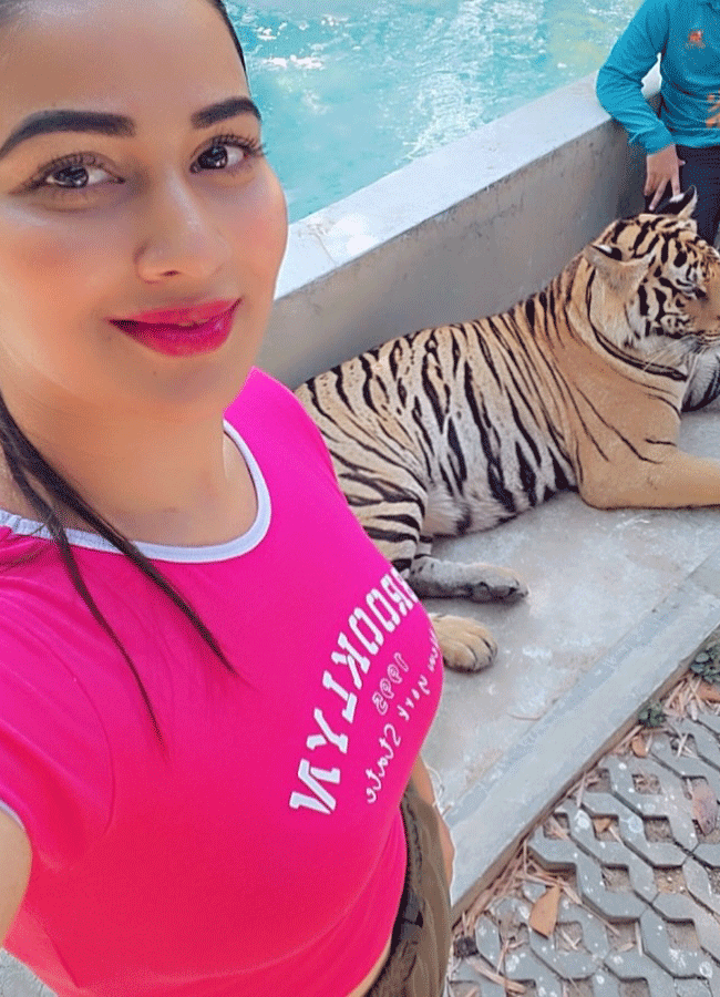 Inaya1.png 8