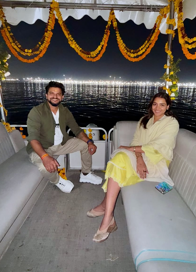 Suresh_20raina_20at_20mahakumbh9_0.jpg 10