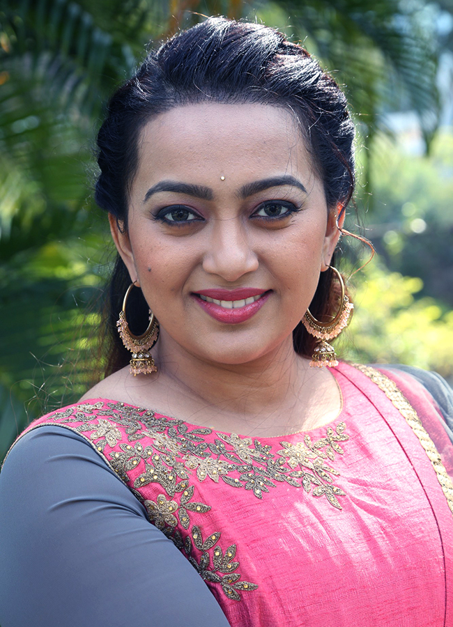 Actress_20Ester_20Noronha_20Latest_20photos__20_2817_29.jpg 17