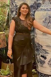 Director_20Sukumar_20Wife_20Thabitha_20Special_20Attraction_20in_20Sabyasachi_20fashion_20show_20Photos_20_2810_29.jpg 9